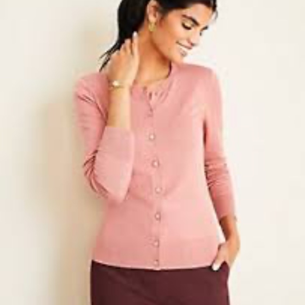 Like New Ann Taylor knit cardigan